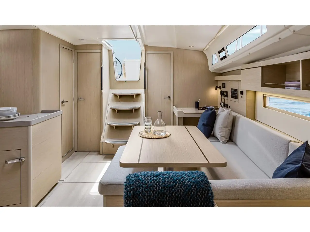 Hermes - Comfort line, Interior image