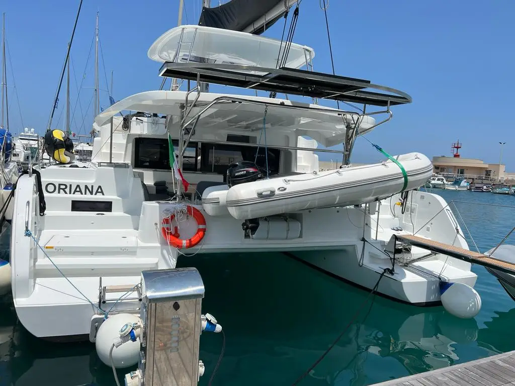 ORIANA, Main image