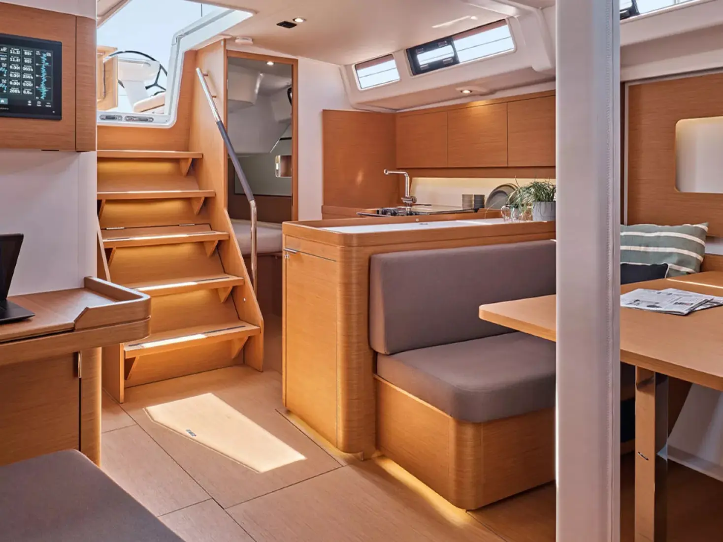 Kuroneko, Interior image