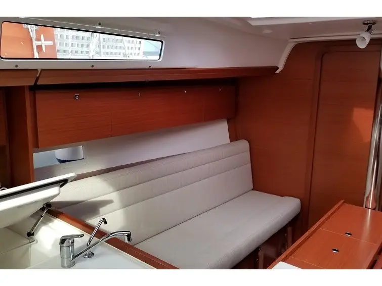 Friday, Interior image
