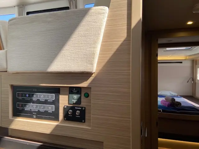 Star of the Seas IV, electrics