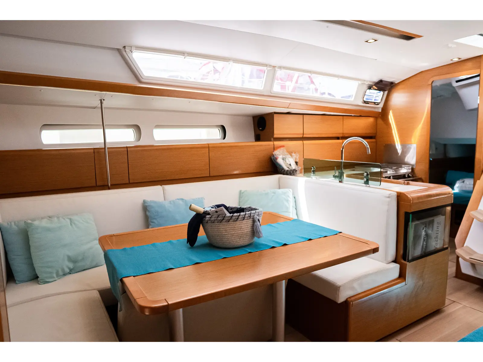 IZZI  Boat location in LEFKAS MARINA, D-marin , Interior image