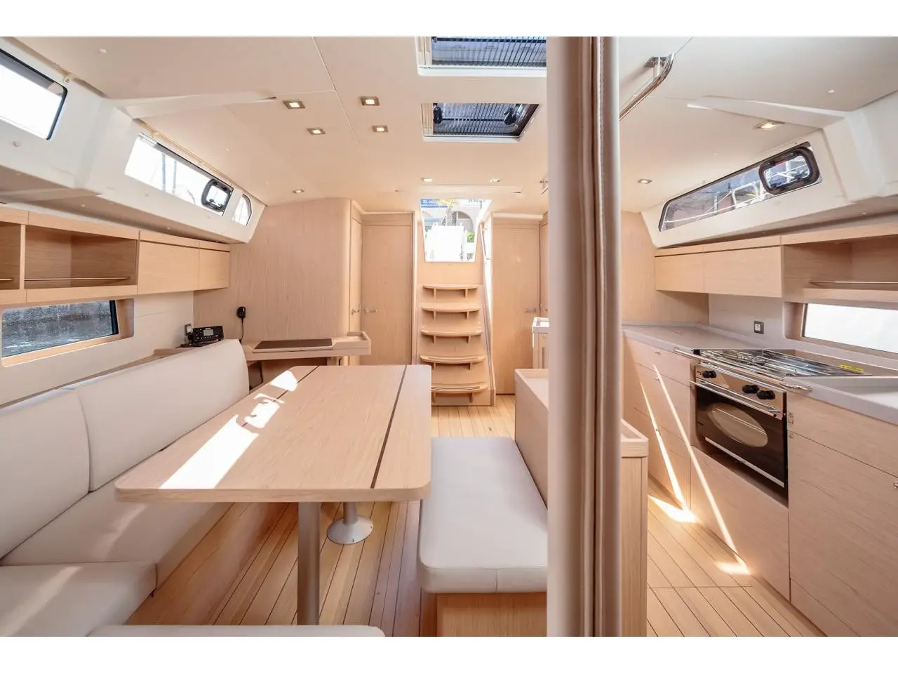 Vela Loca - Comfort line, Interior image