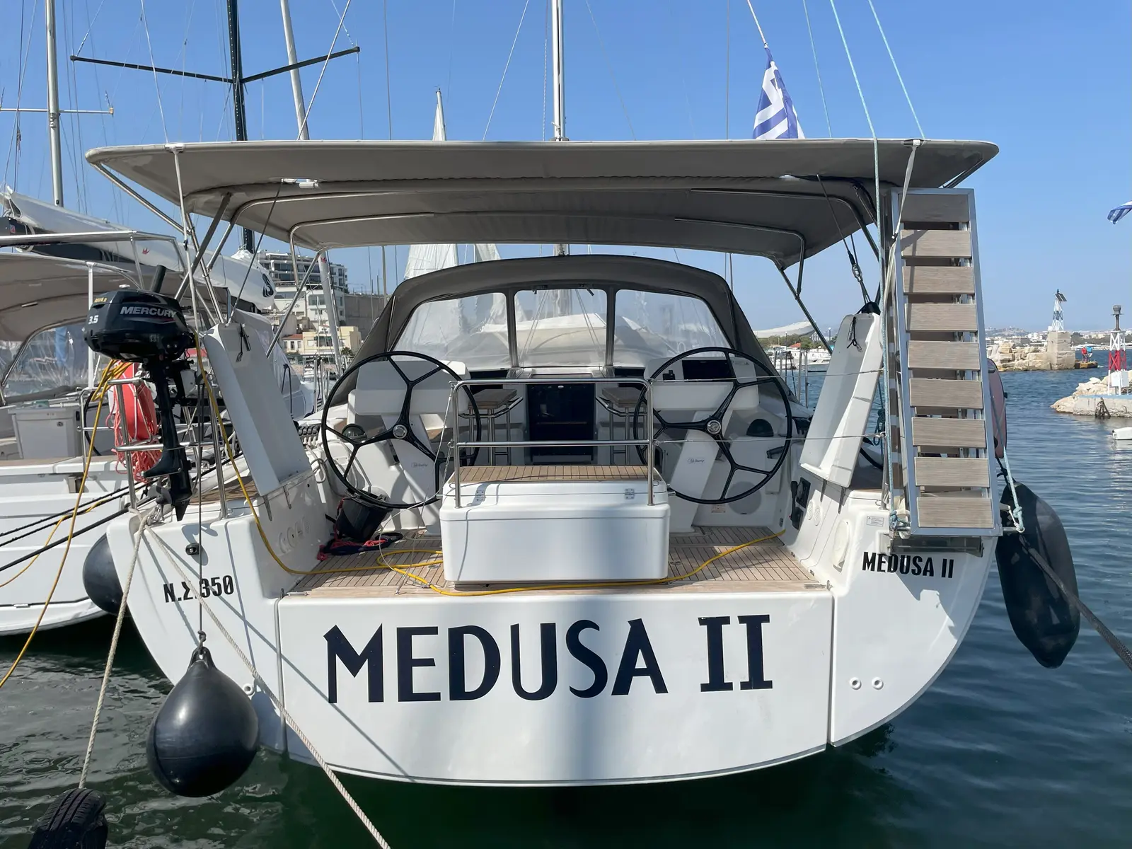 Medusa II, Main image