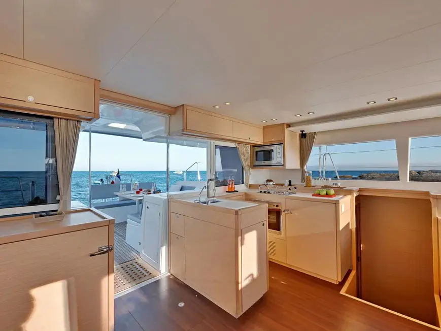Fluffy, Interior image