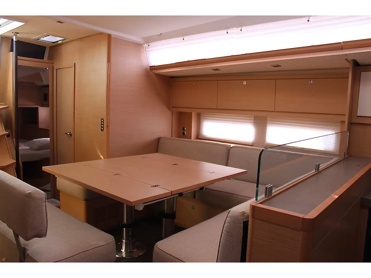 Why Not 18, Interior image