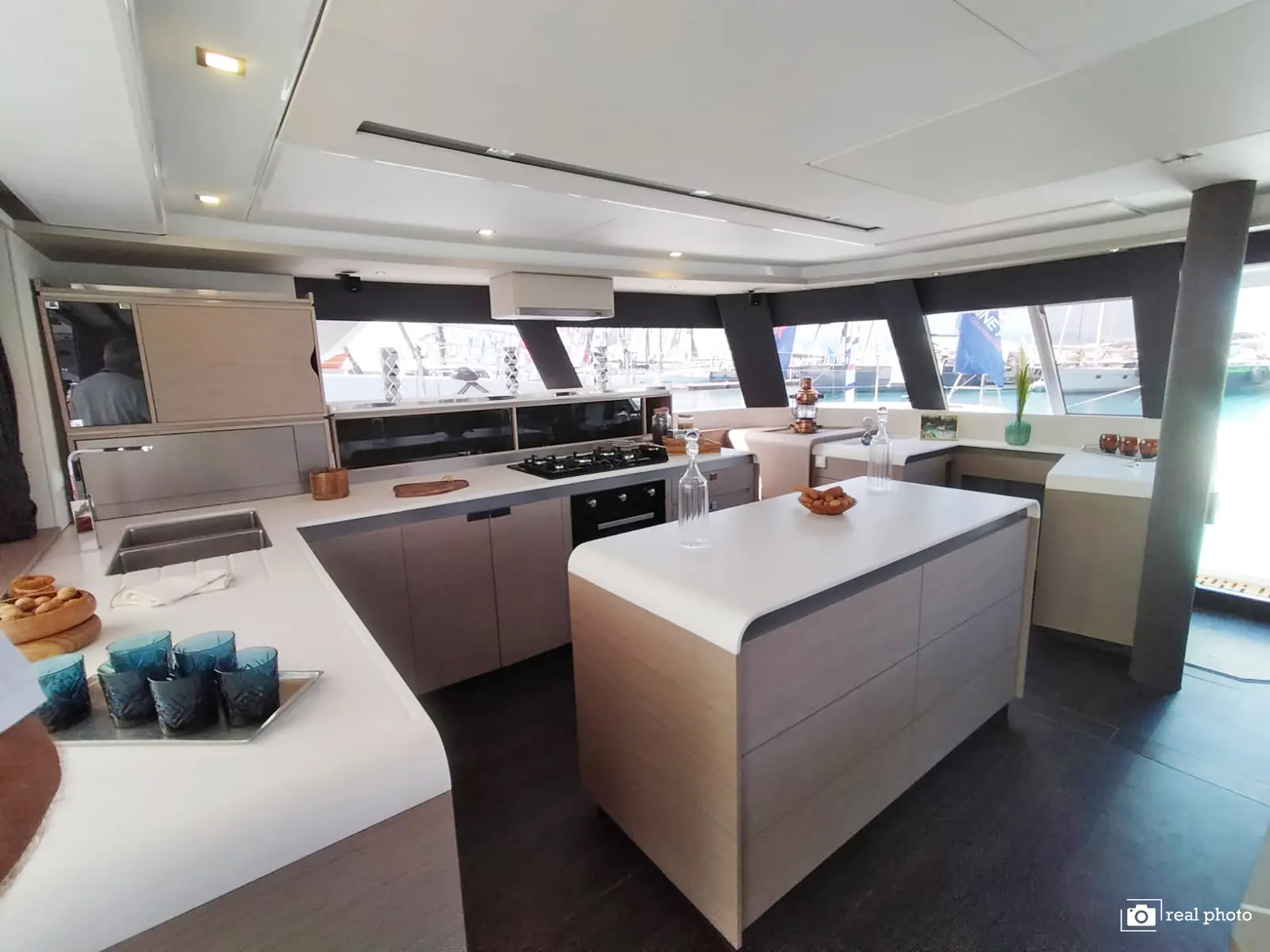 Libertà - Luxury Catamaran, A/C, Generator, Water maker, Solar panel, photograph 7