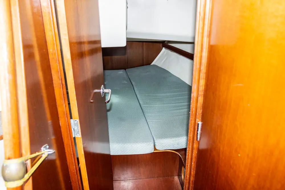 Kleio, photograph 6