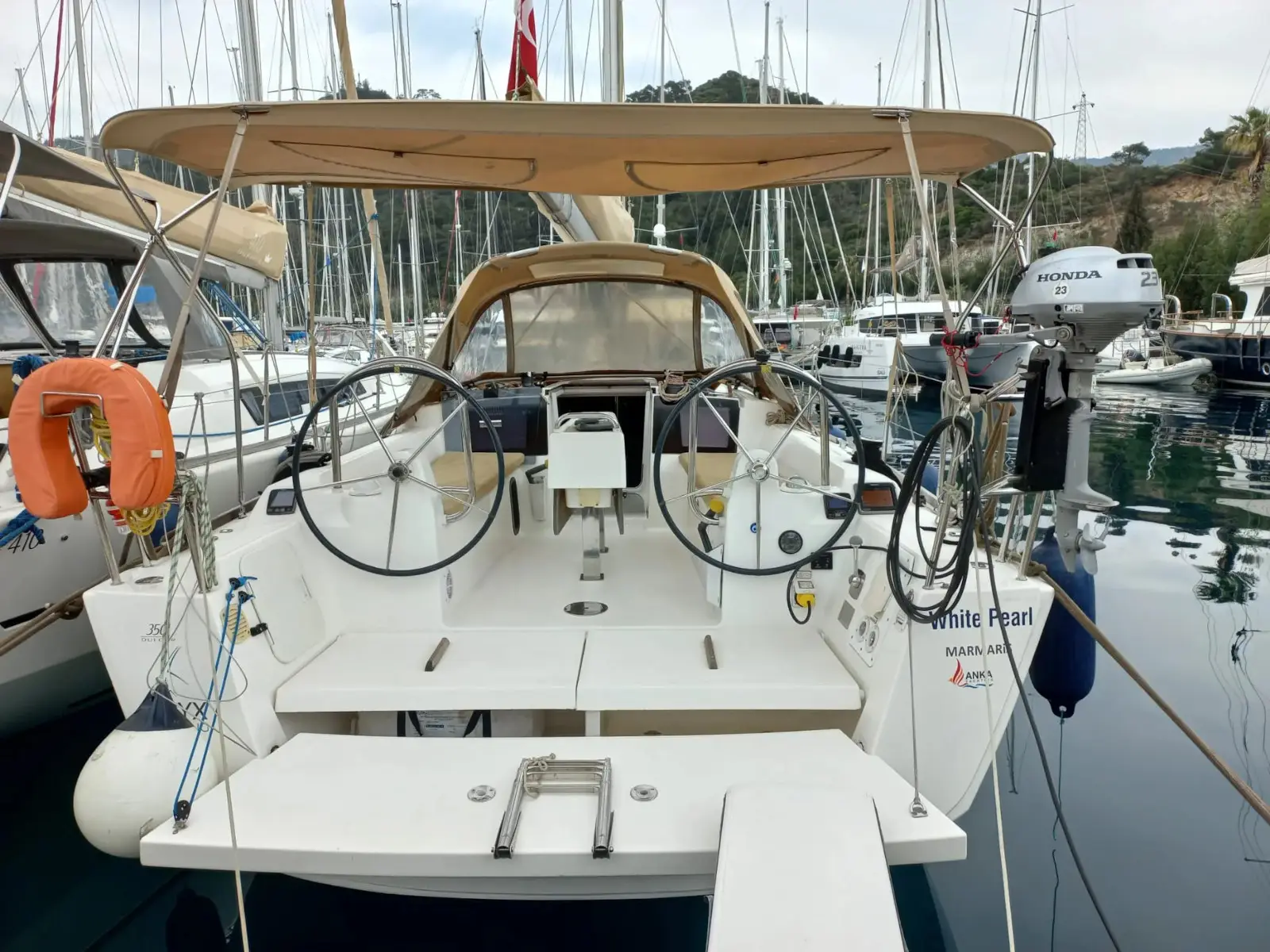 White Pearl, photograph 3