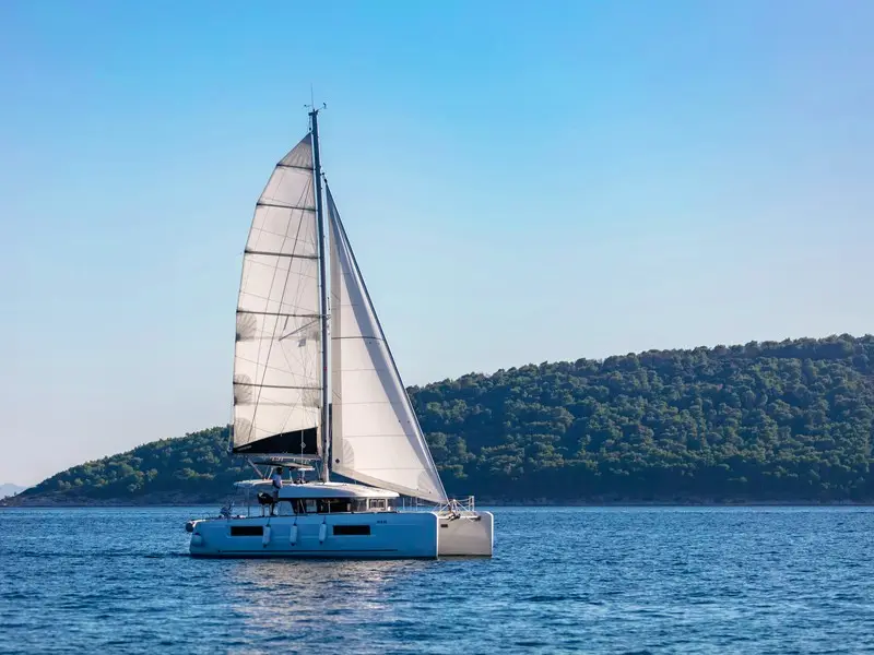 ZAGVOZD, Lagoon 40