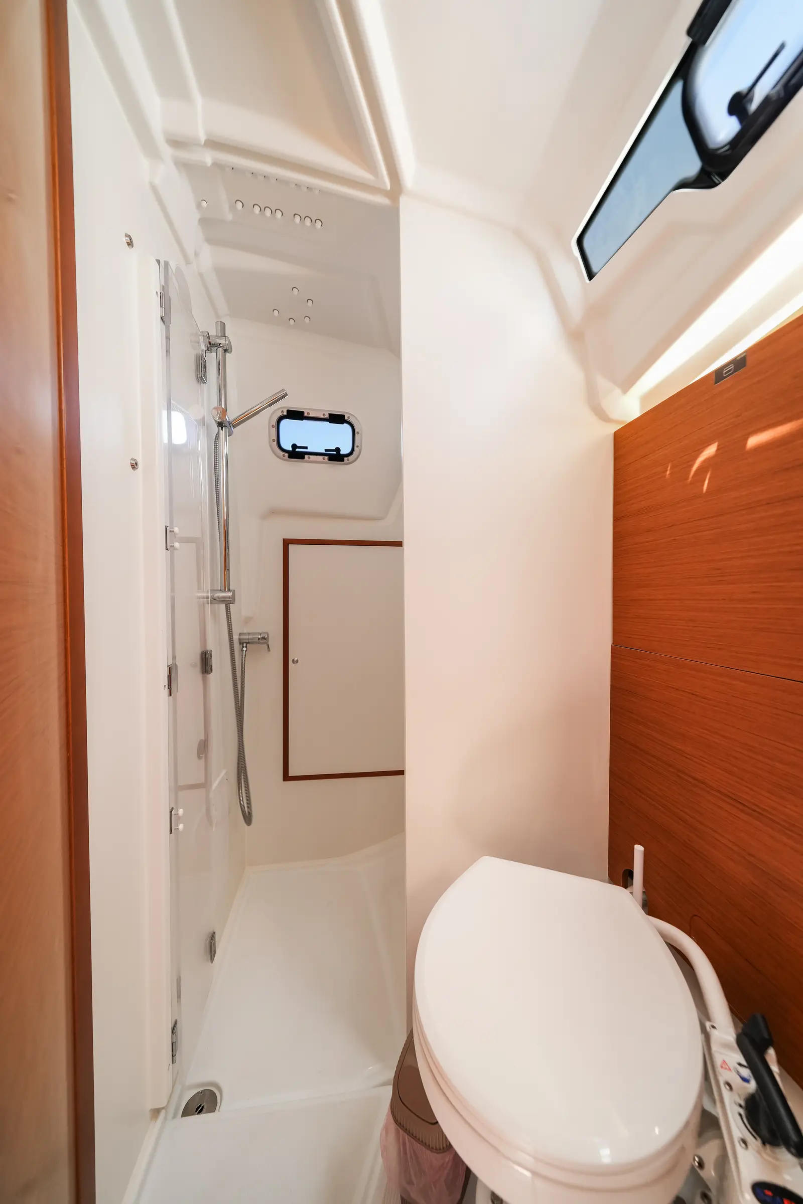 NorthWind 35, photograph 3