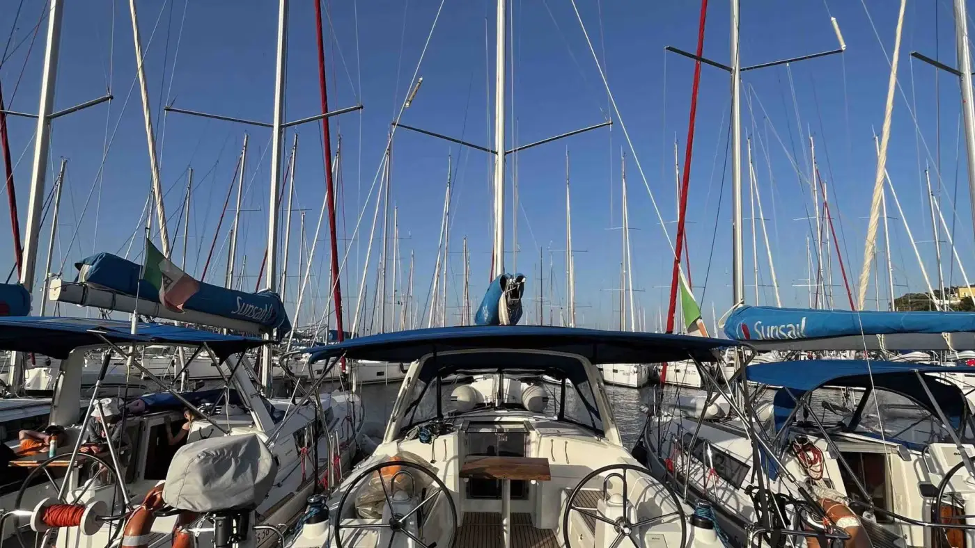 Oceanis 35 Classic, photograph 2