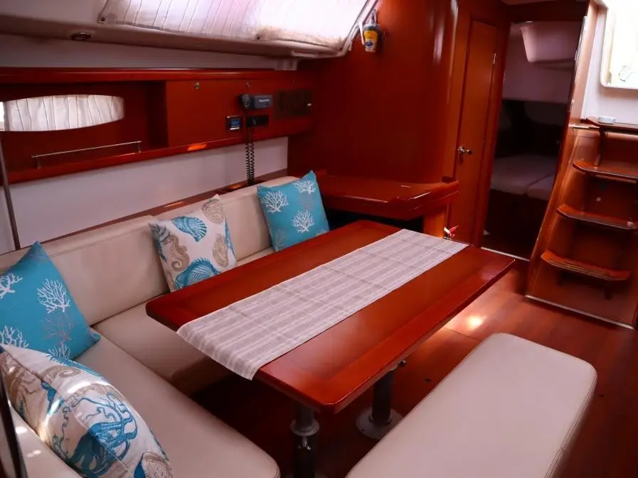 Fantasea, Interior image