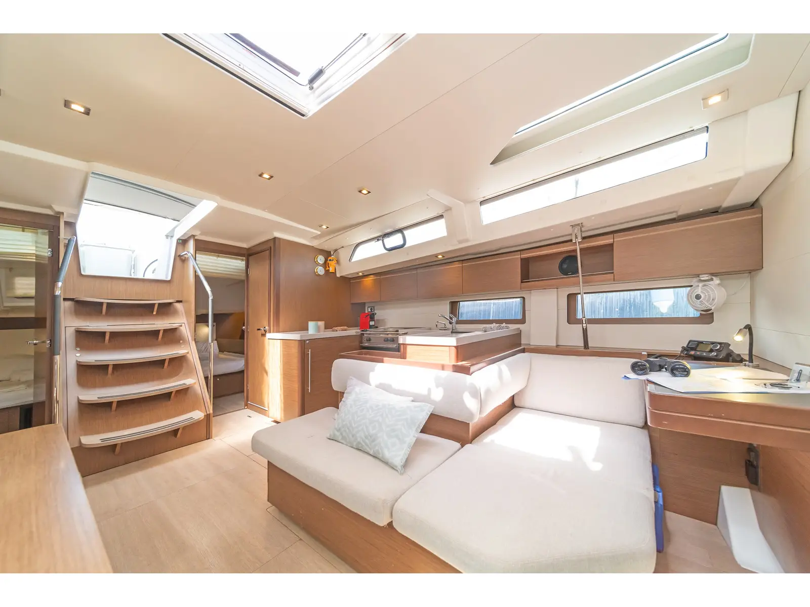 First Friendship, Interior image
