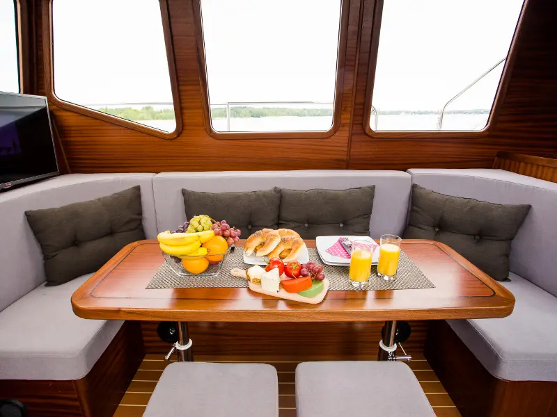 Nautiner 40.2 AFT, Interior image