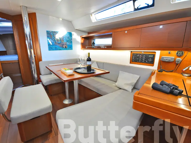Butterfly, Interior image