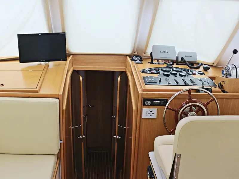 JEDVA, Interior images