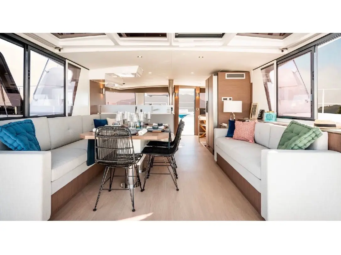 Avocado - Premium Line, Interior image
