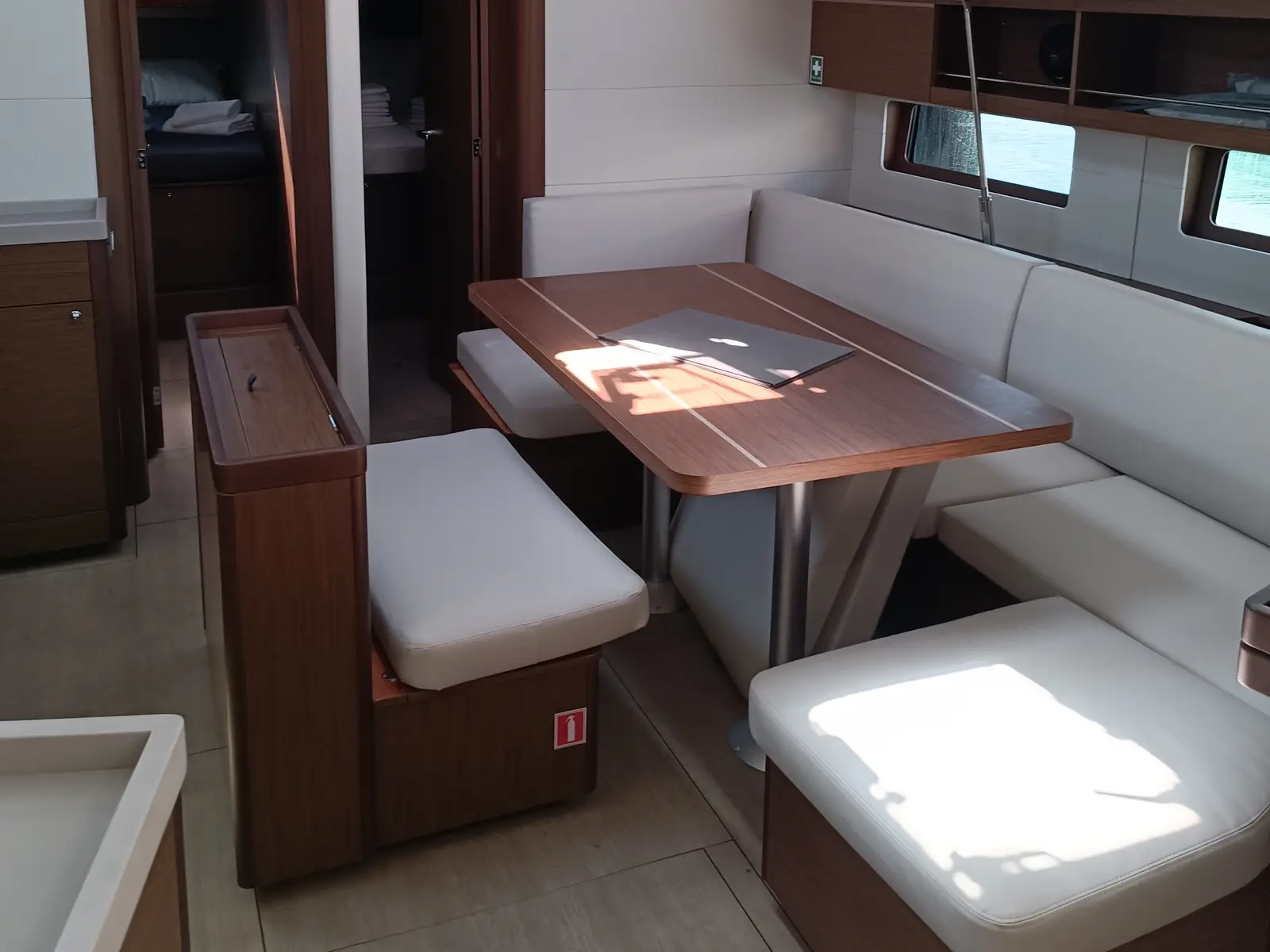 Bella, Interior image