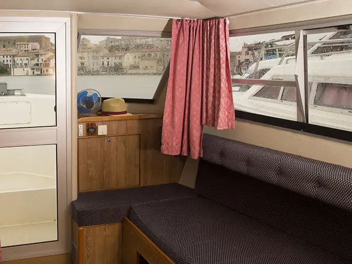 Cirrus A - Budget 5, Interior image