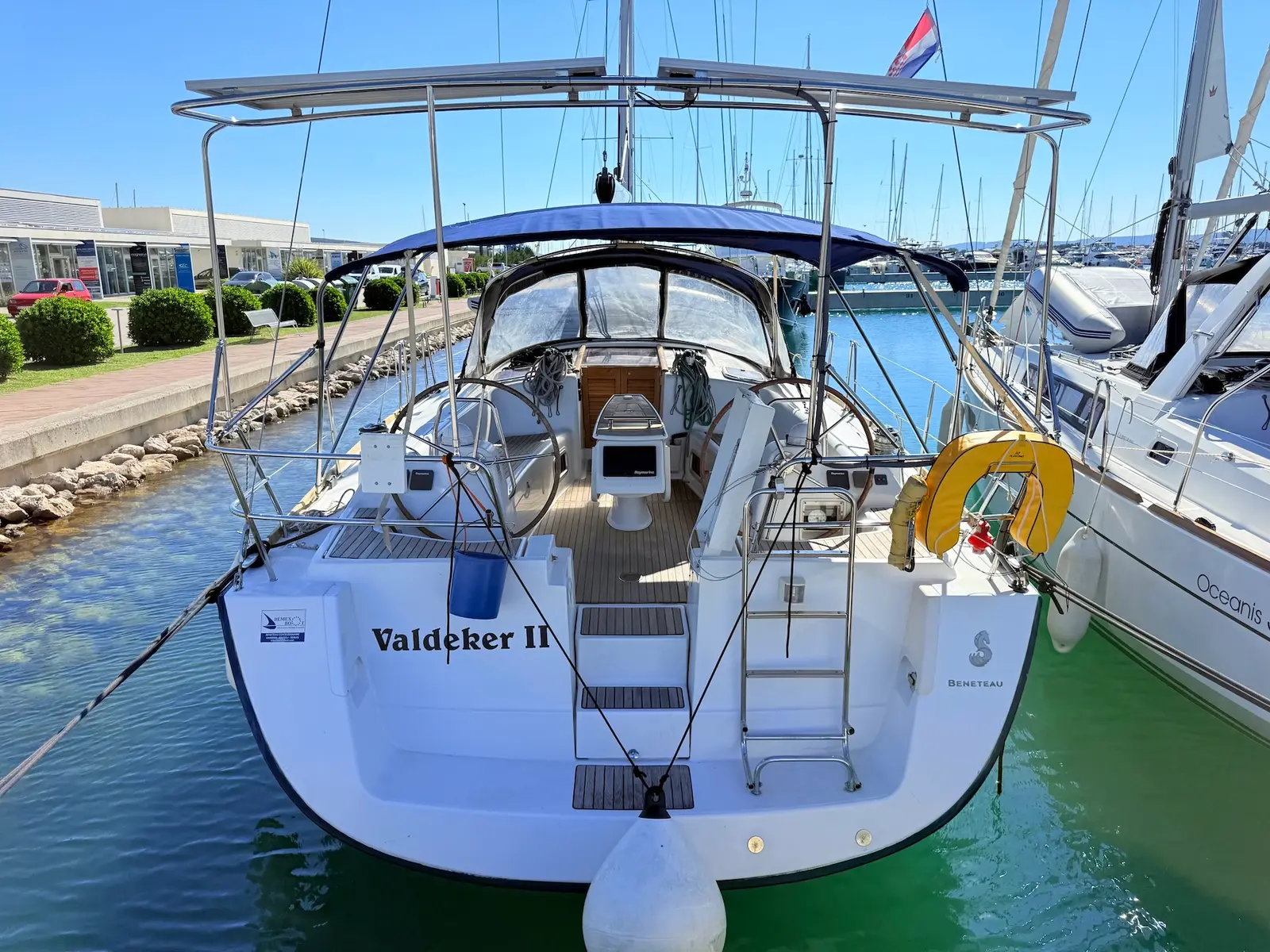 Valdeker II, photograph 2