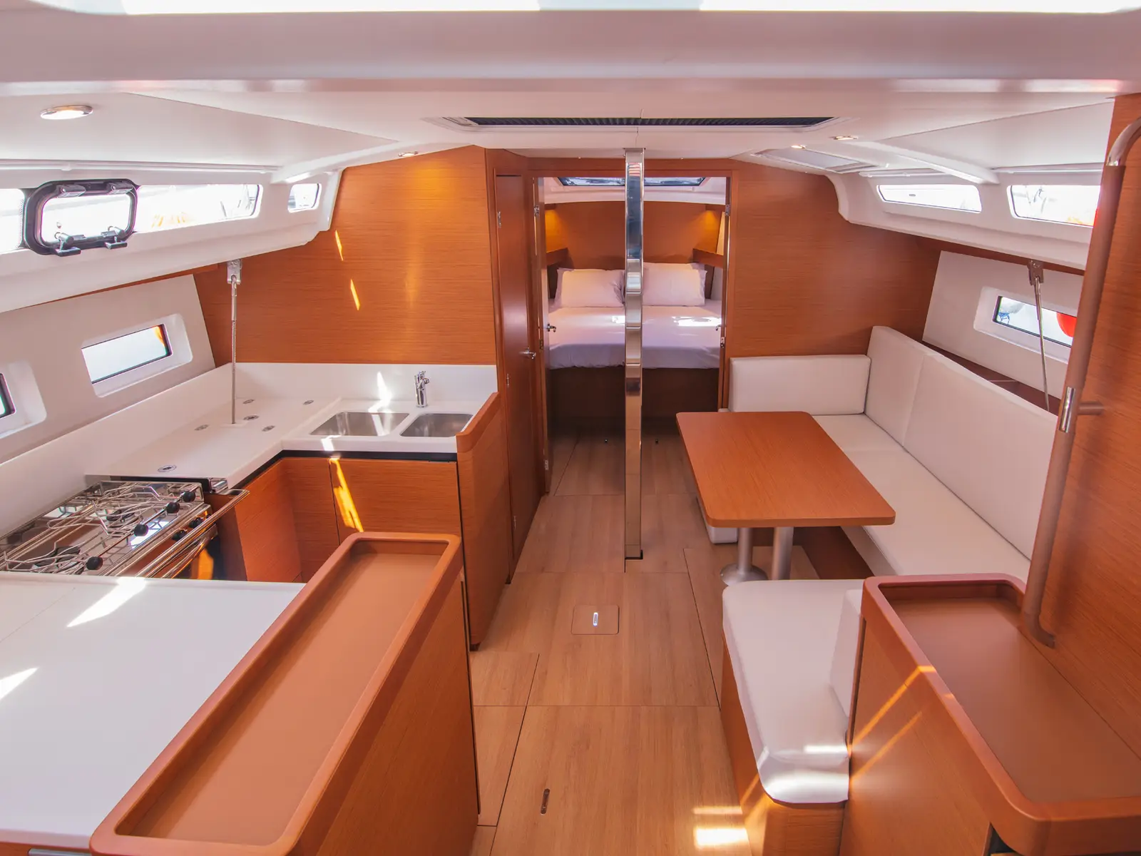 White Rabbit, Interior image