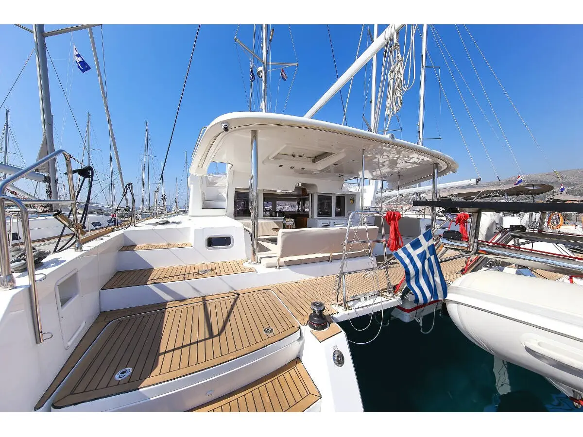 AEROPI |⛵ VIP, Skippered Only, Watermaker, Generator, AC, BBQ, Lagoon 450 Fly