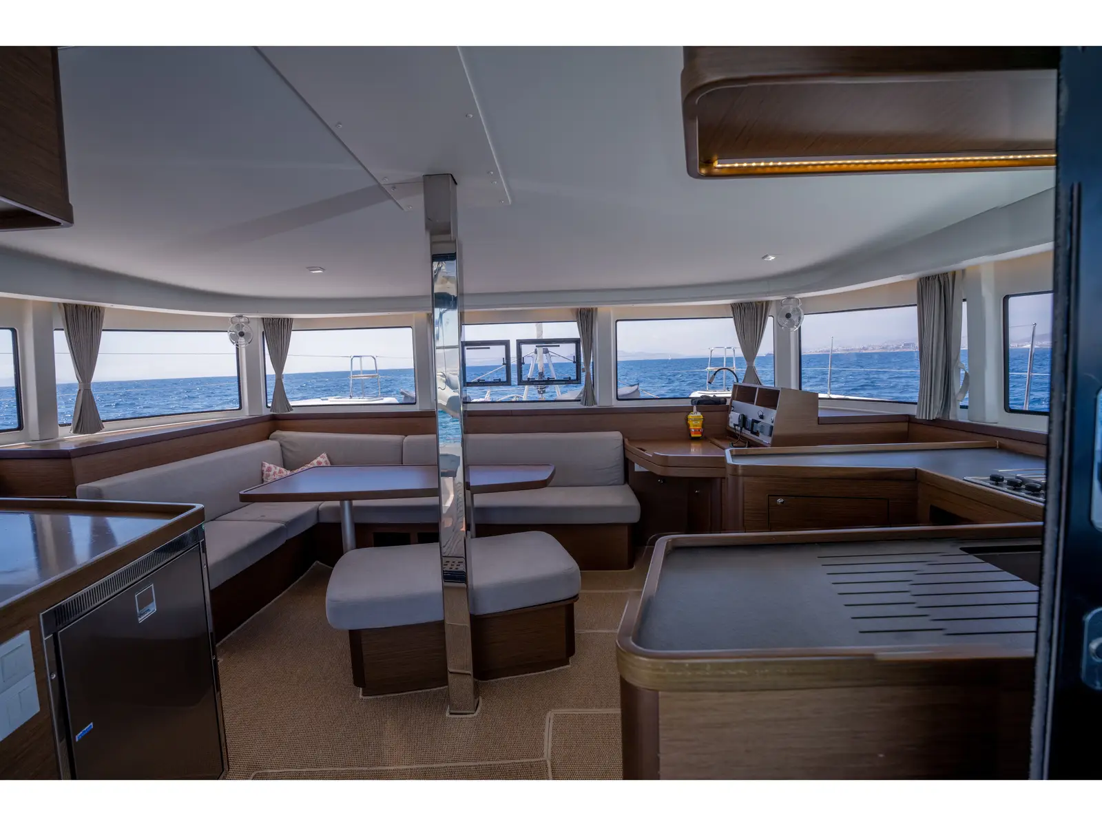 Nami , Interior image