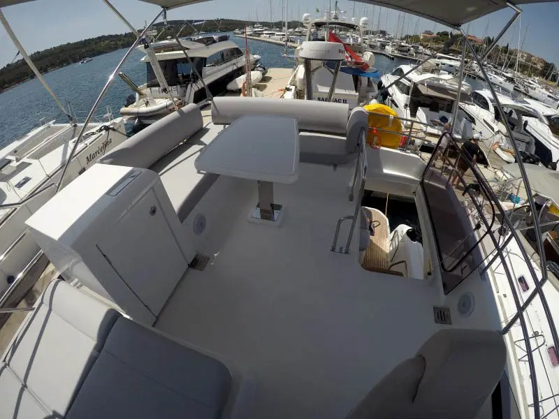 Brigadoon, Prestige 420 Fly