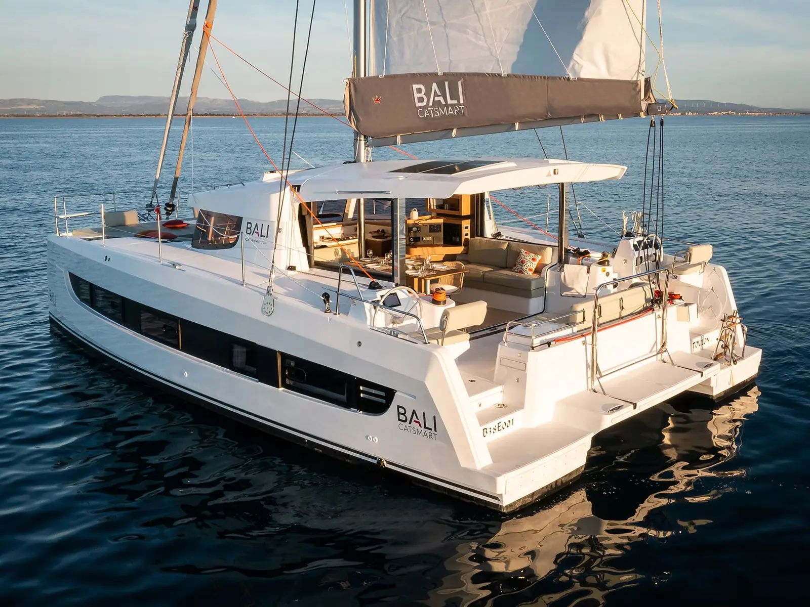 Mareluna (Pax 10), Main image
