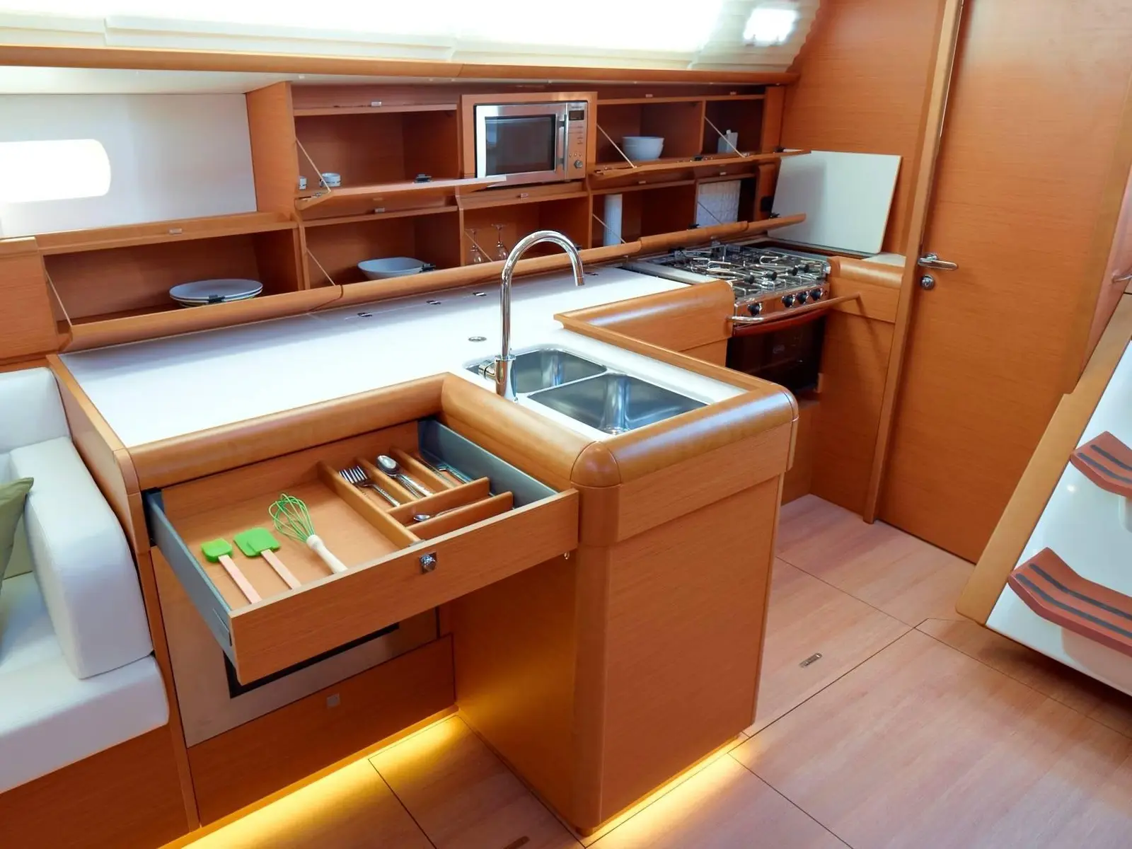 Montecarlo, Interior image