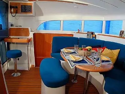 AF-L380(II), Interior image