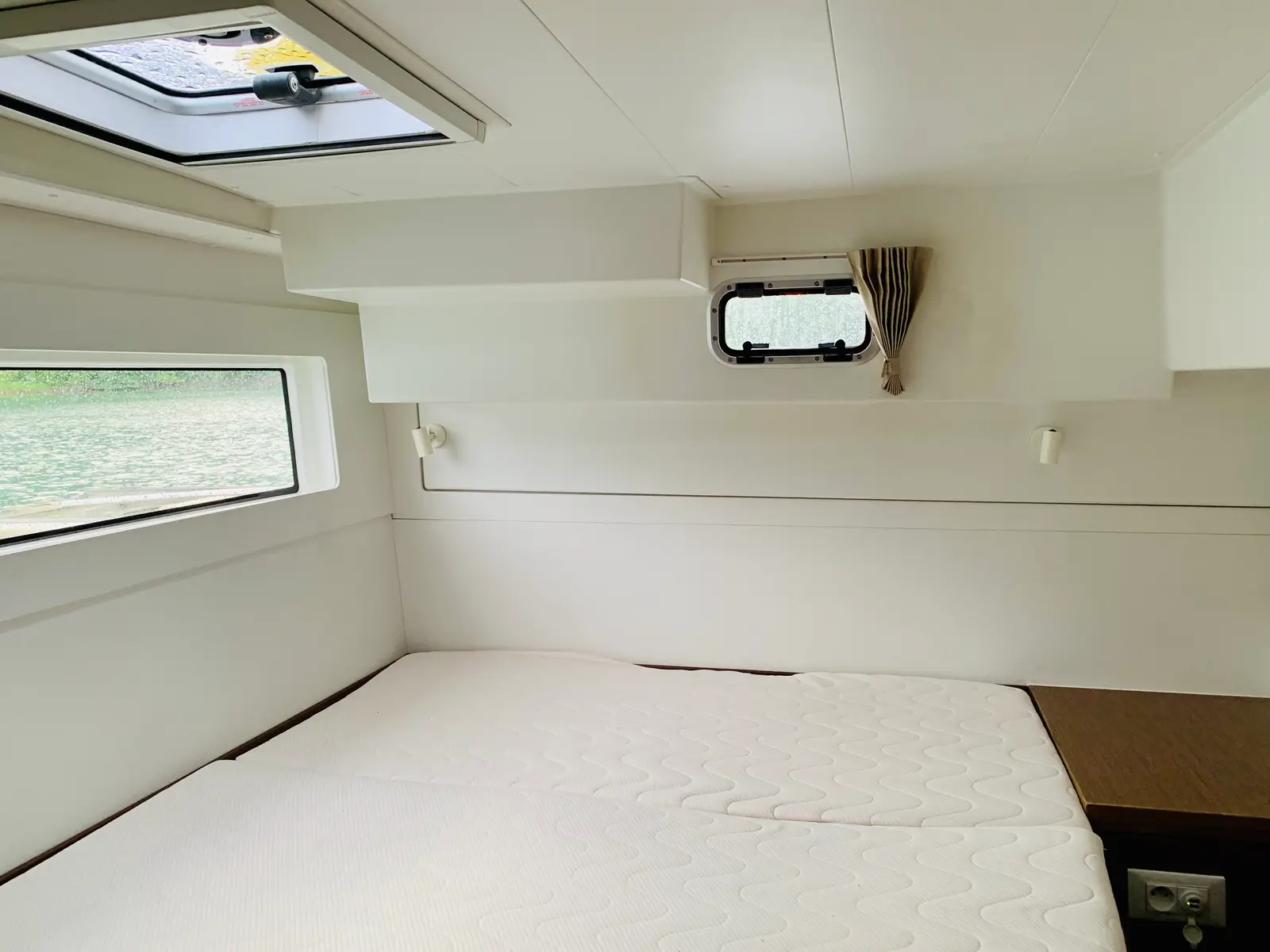 Ubah, Cabin