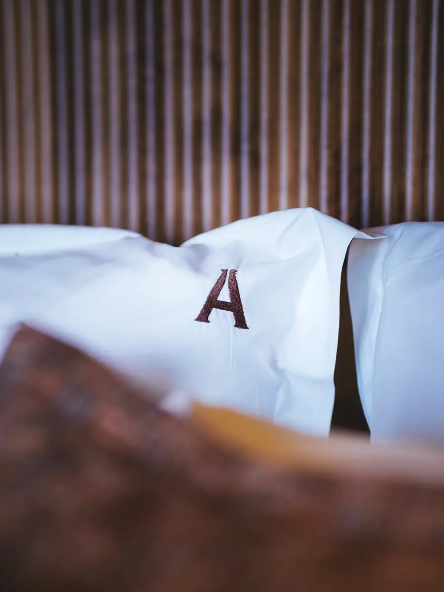AMBER ONE , photograph 19