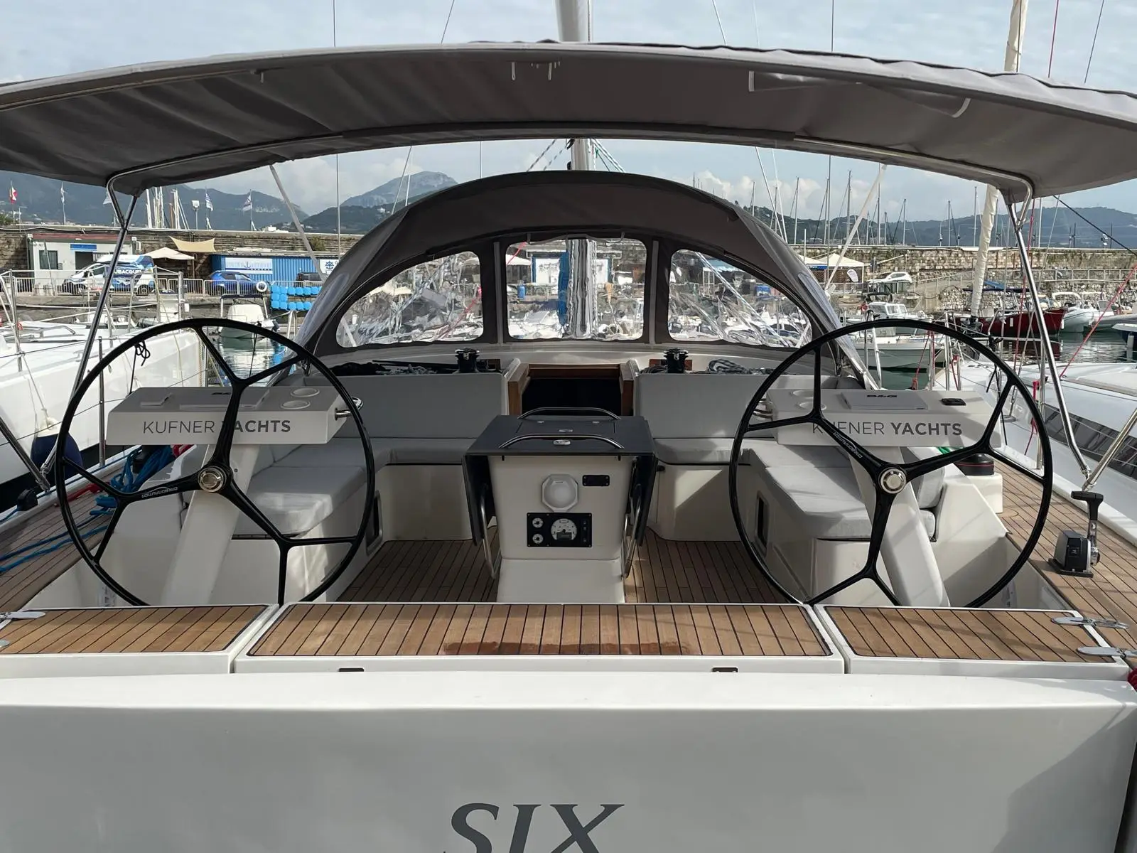 Six on the Sea, foto 14