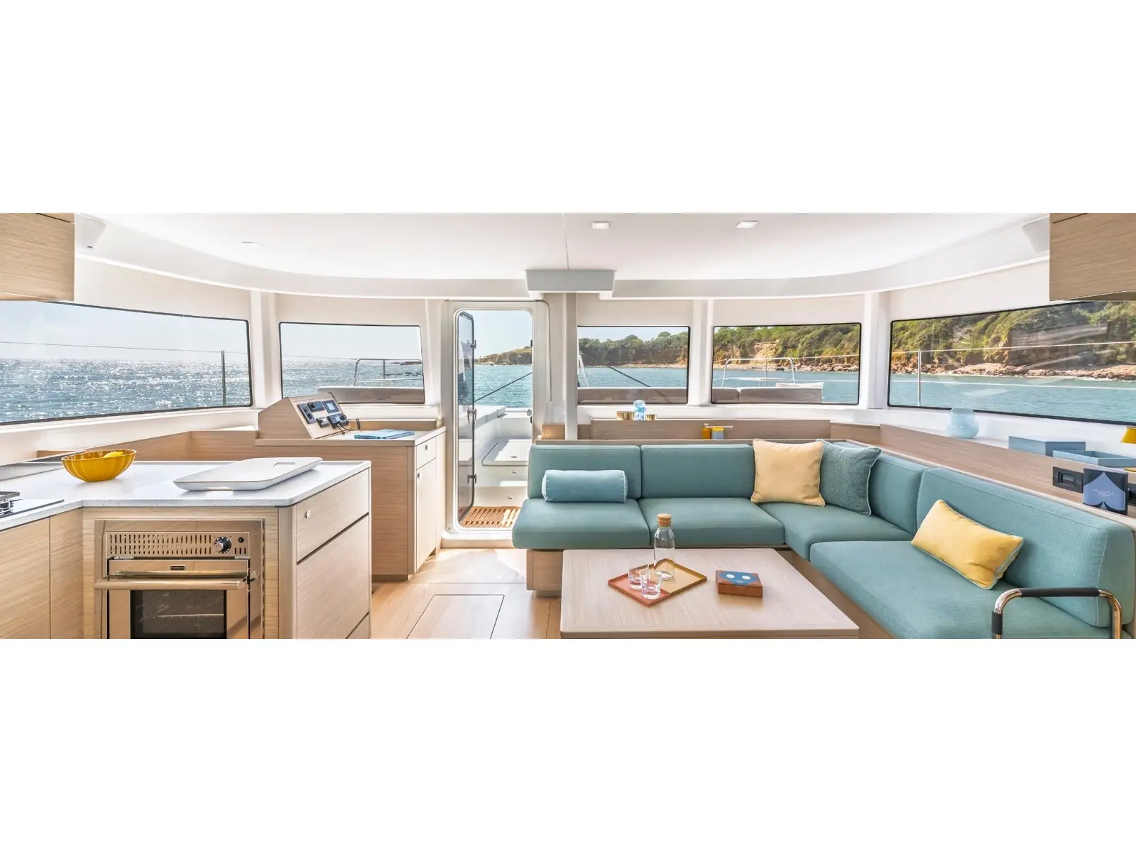 ZEN 3, Interior image