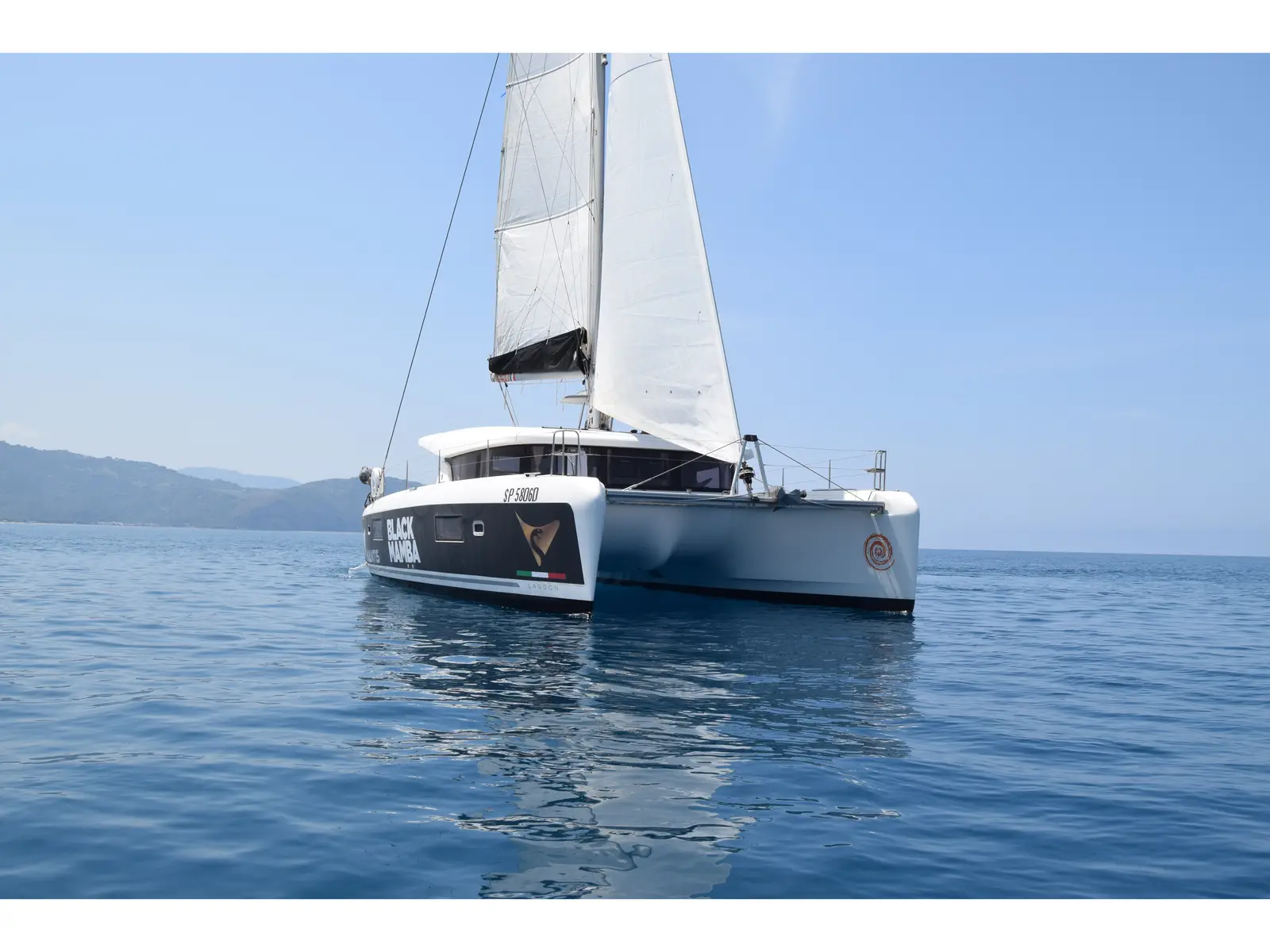 Claudia, Lagoon 42