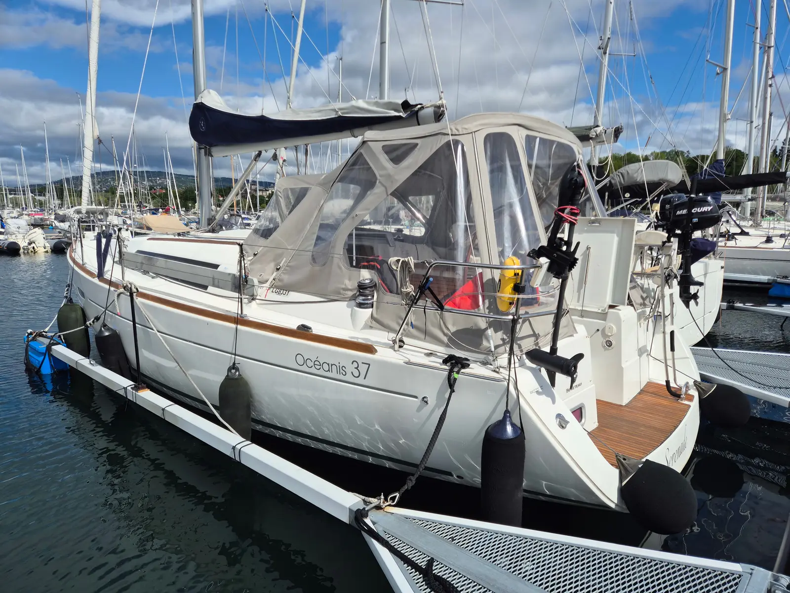 Serenade, Oceanis 37