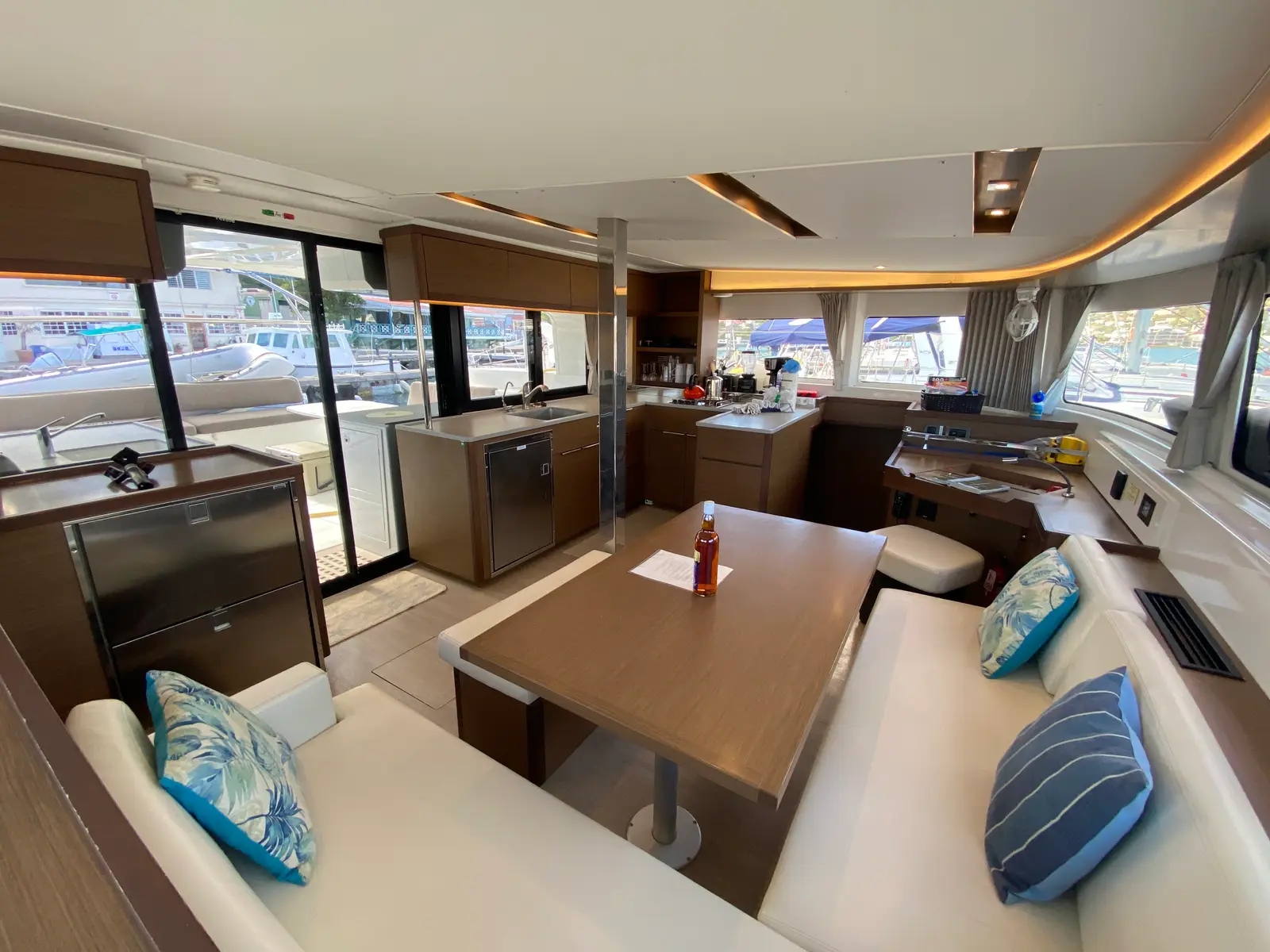 Ciao for now, Interior image
