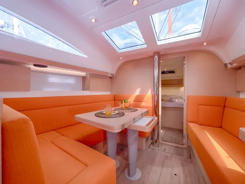 HAPPY , Interior image