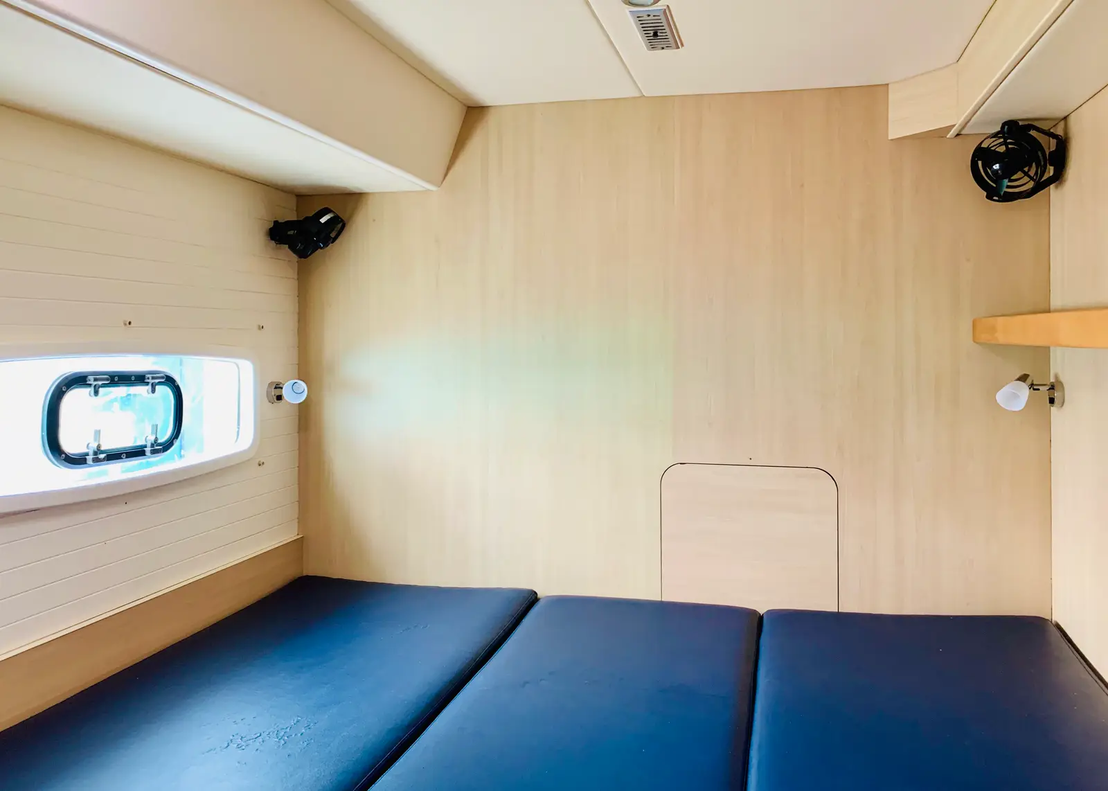 Bacchus, Double Cabin 2