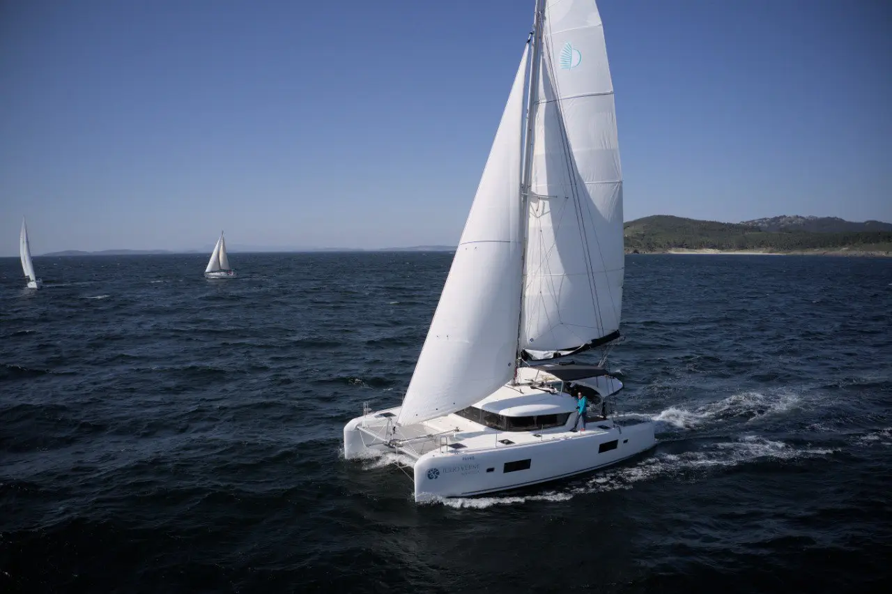 Verne, photograph 6
