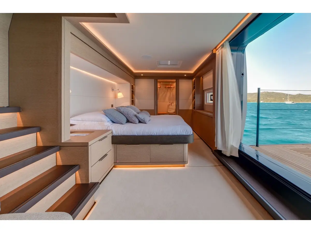 Zenit - FIRST CLASS, Interior image