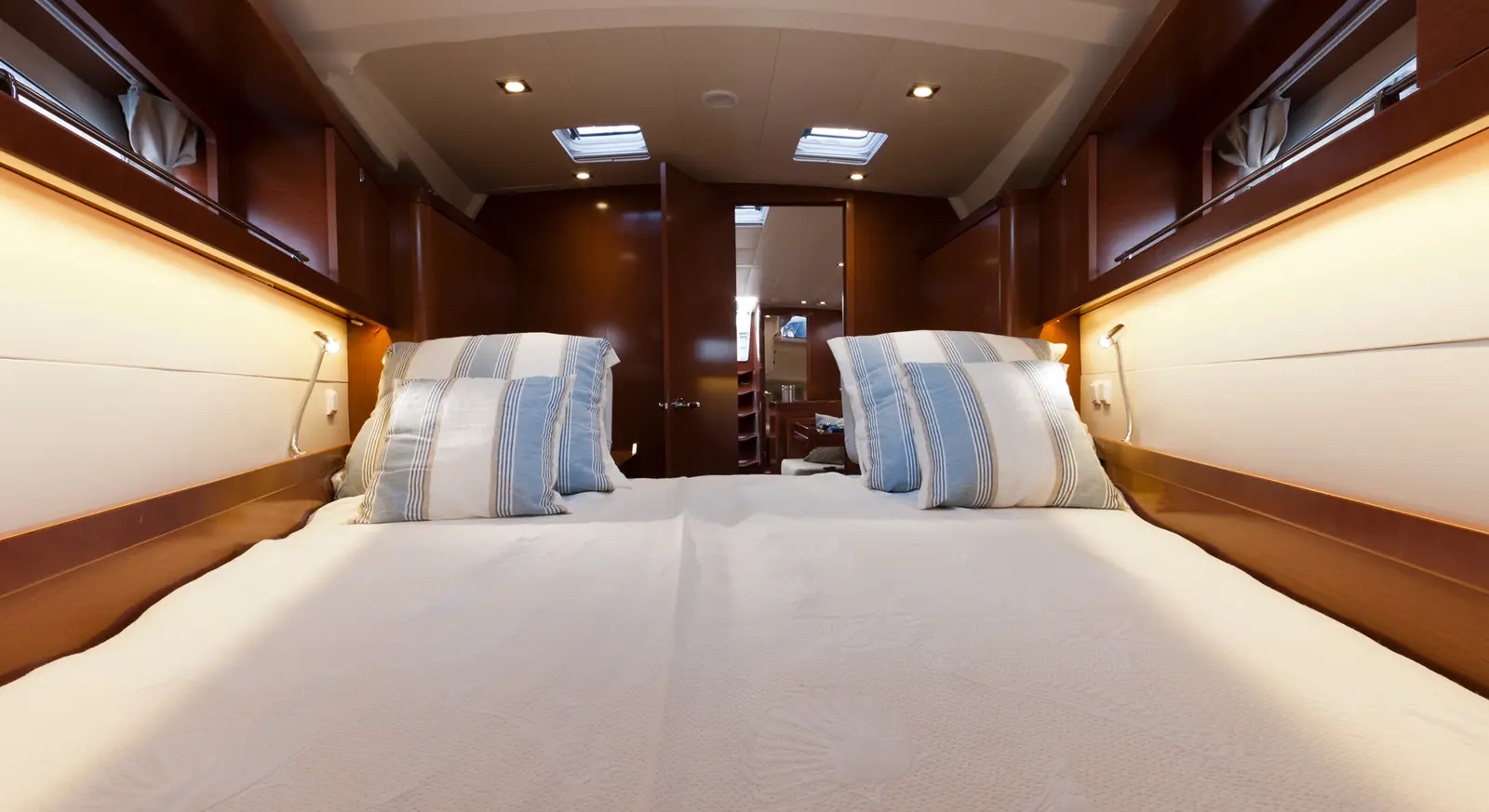 BELEZA - | AC | Bowthruster | Solar P, photograph 3