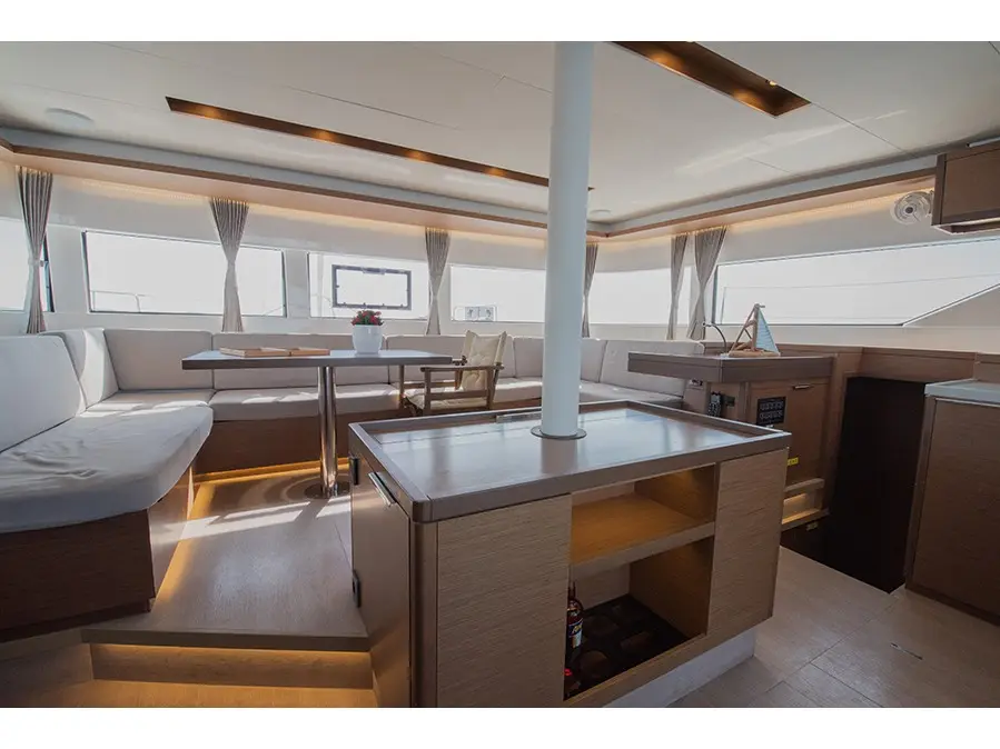 For Sail Too - Green Wave, Interior image
