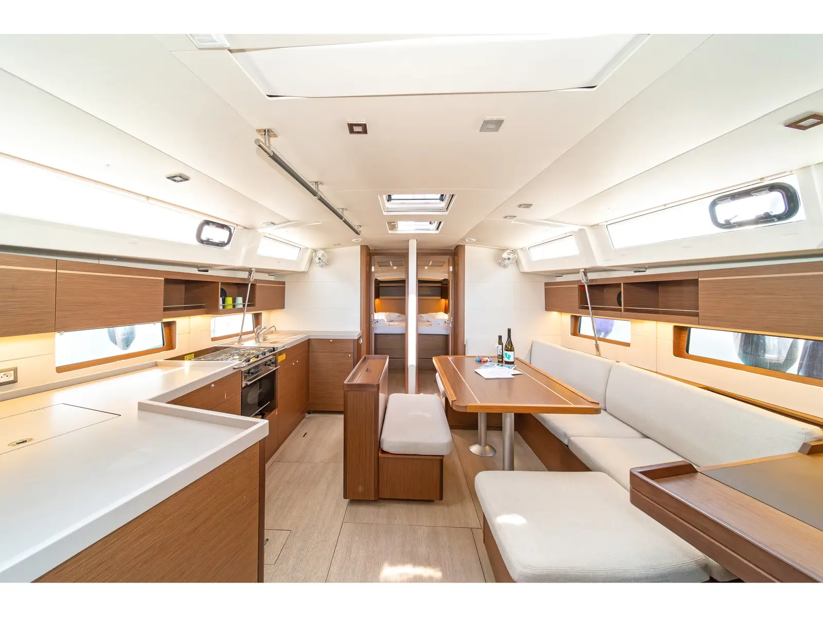 Joanna, Interior image