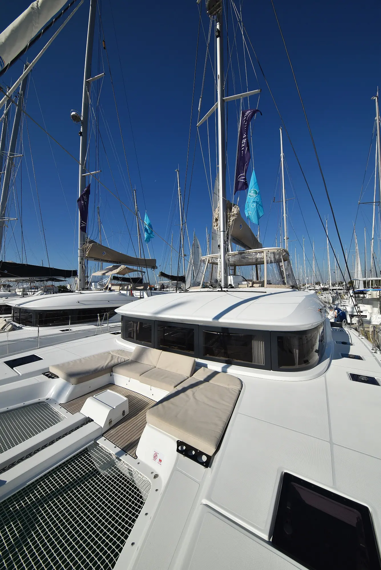 SHADOW, photograph 3