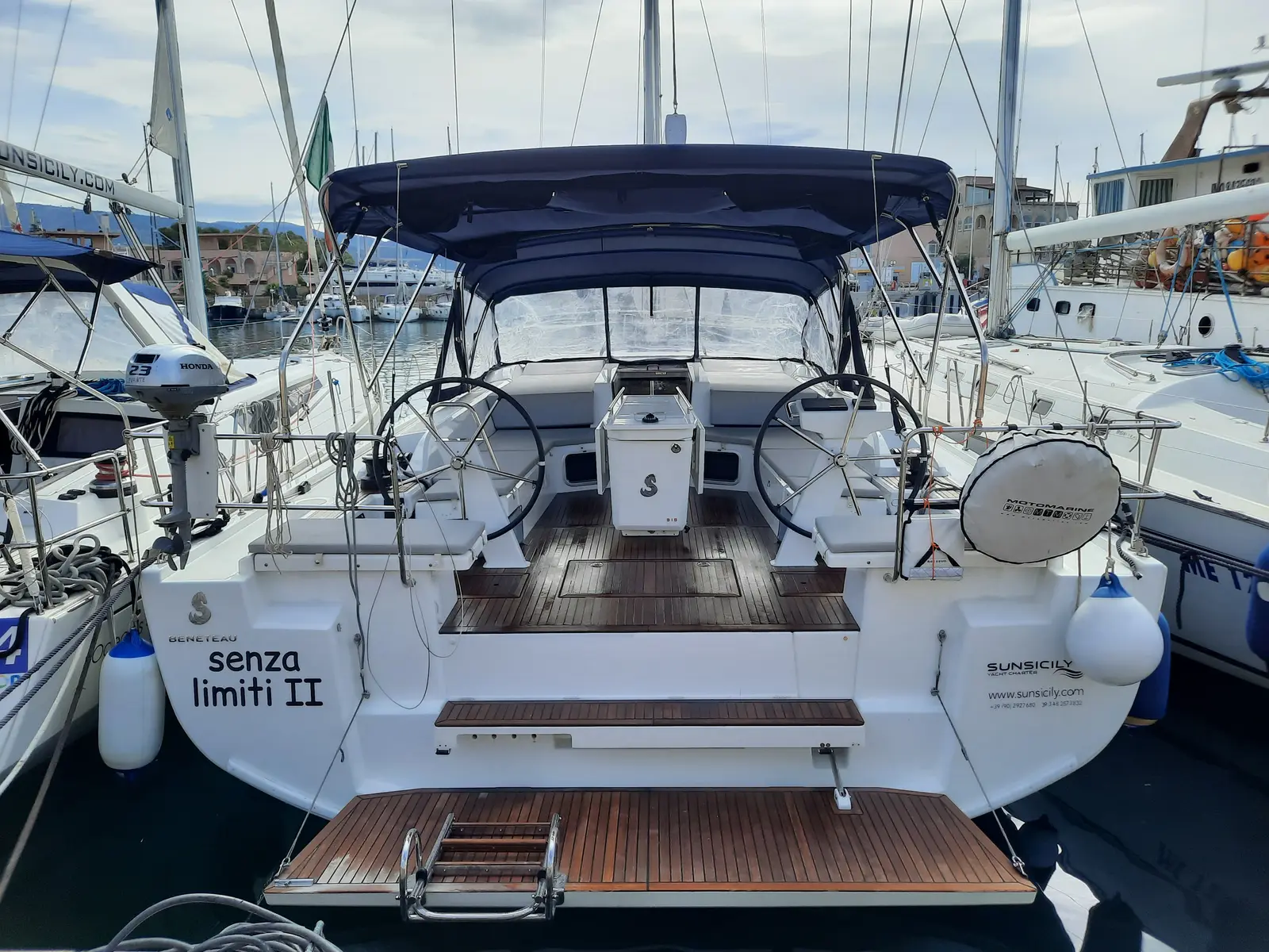 Senza Limiti II, Main image