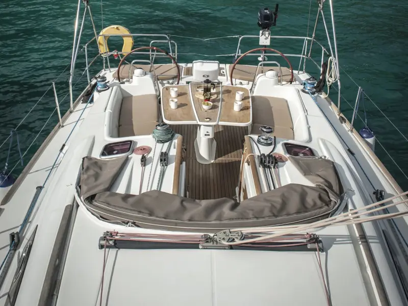 OASIS - | Bowthruster | Solar P , photograph 3
