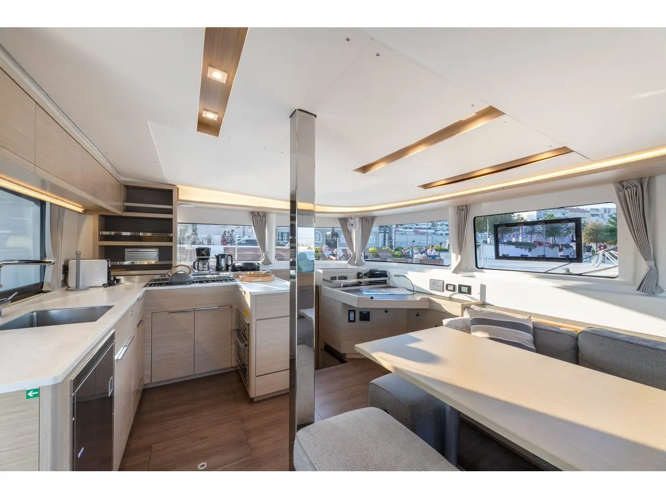 SKYFALL, Interior image
